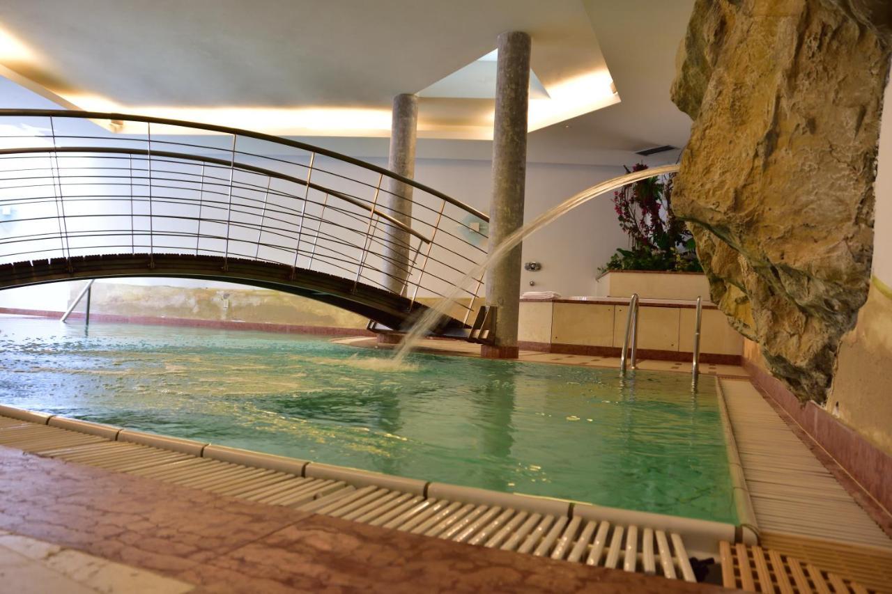 Hotel Krone بَرونيكو المظهر الخارجي الصورة