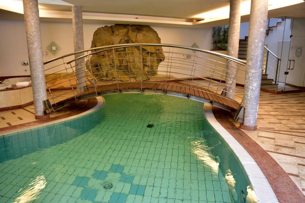 Hotel Krone بَرونيكو المظهر الخارجي الصورة